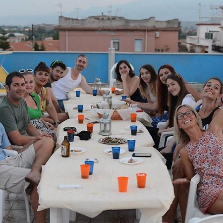 Gianni House Backpackers Hostel Giardini Naxos Eksteriør billede