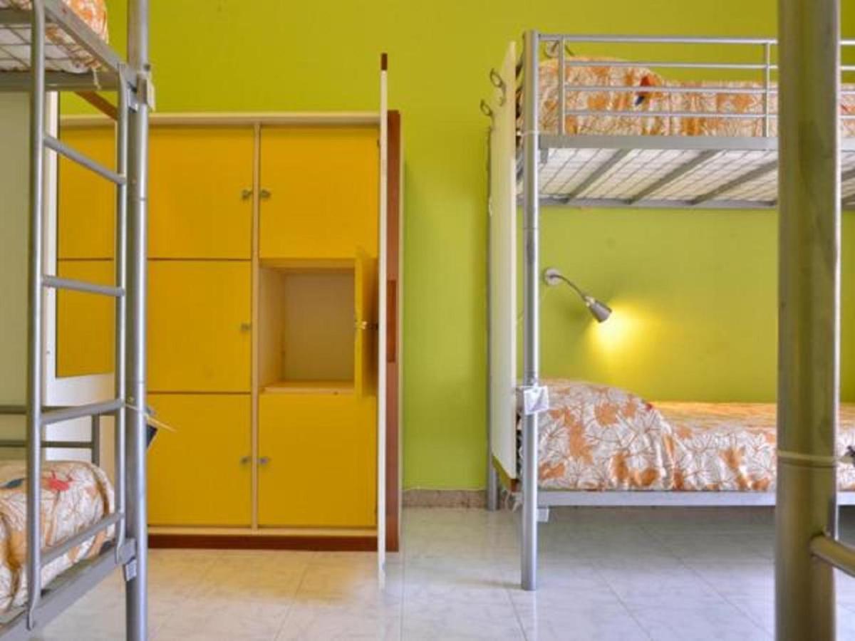 Gianni House Backpackers Hostel Giardini Naxos Eksteriør billede