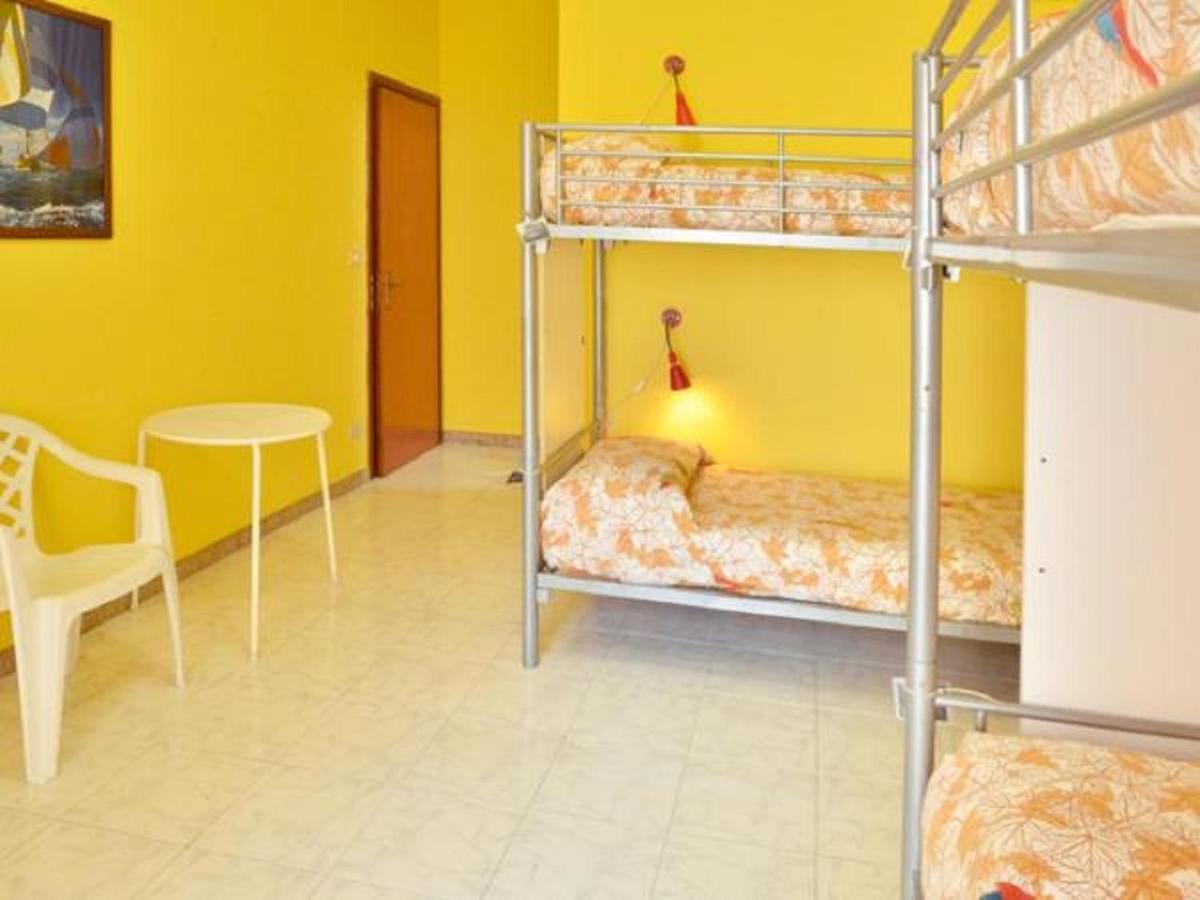 Gianni House Backpackers Hostel Giardini Naxos Eksteriør billede
