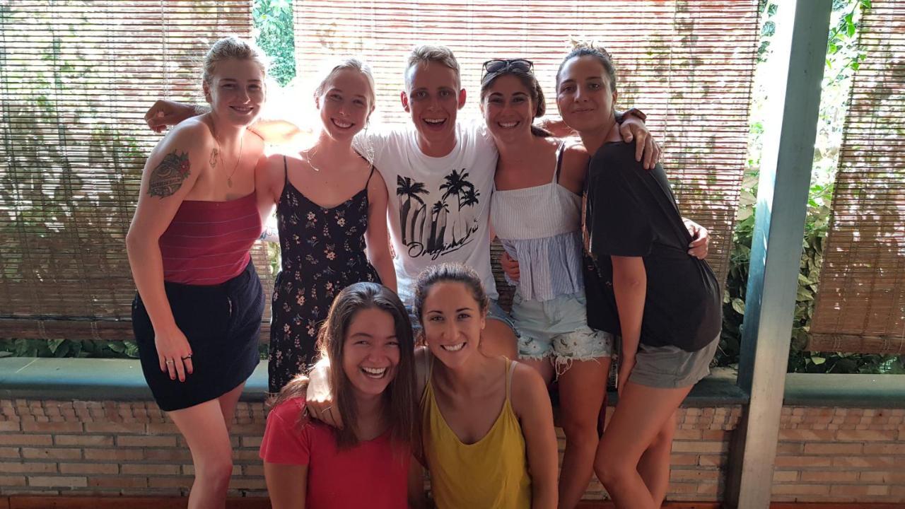Gianni House Backpackers Hostel Giardini Naxos Eksteriør billede